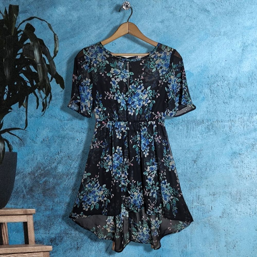 Lily White Floral Short Sleeve Sheer Mini Spring Summer Dress